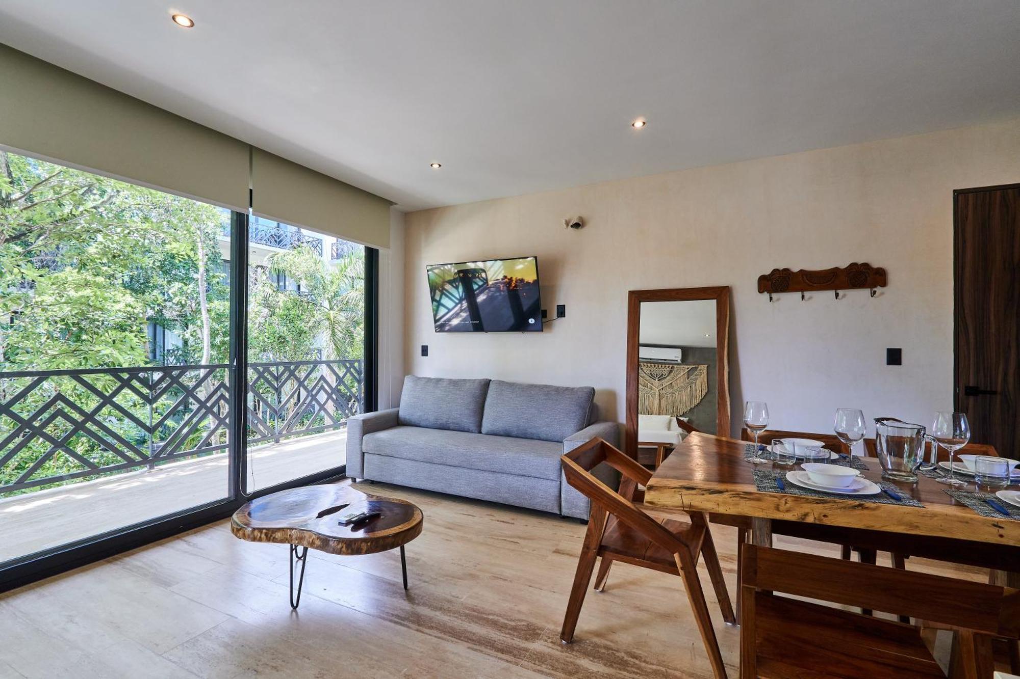 Escape - Stylish Pool, Gym & Parking Tulum